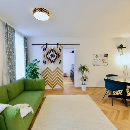 Appartement Modern Flat With Parking Space à Vienne Extérieur photo