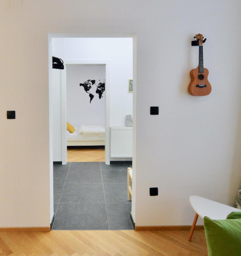 Appartement Modern Flat With Parking Space à Vienne Extérieur photo