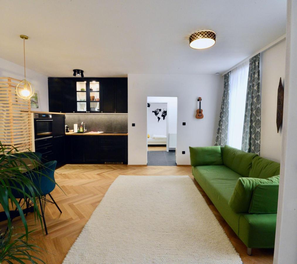 Appartement Modern Flat With Parking Space à Vienne Extérieur photo